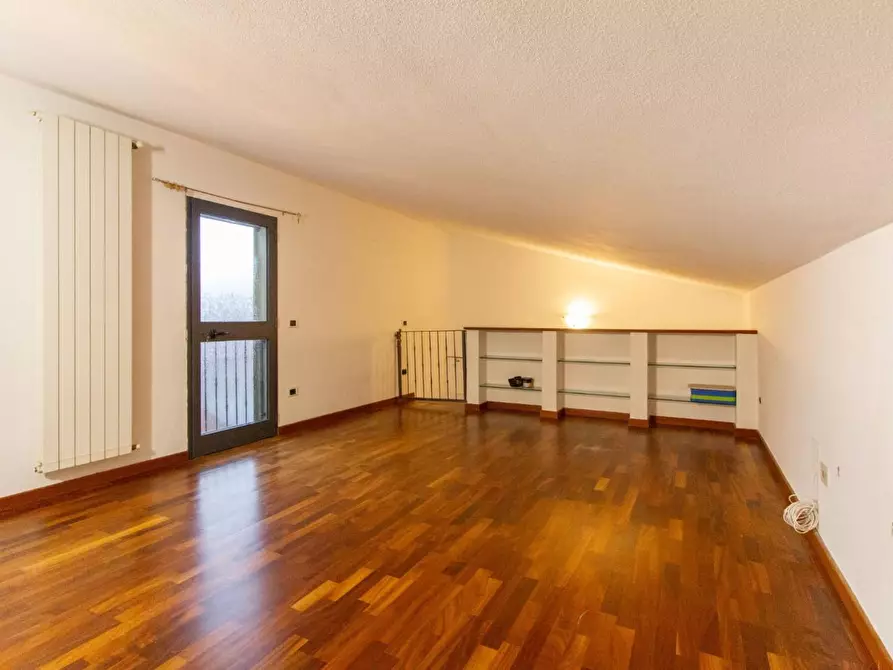 Immagine 25 di Terratetto in vendita  a Cascina