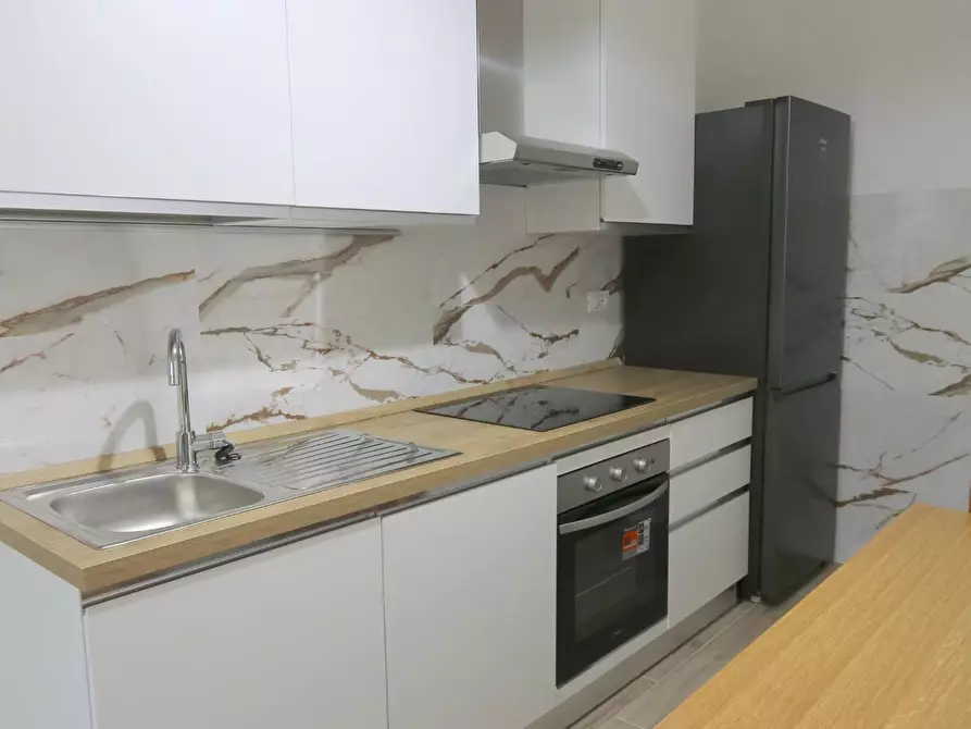 Immagine 5 di Appartamento in affitto  a Cascina