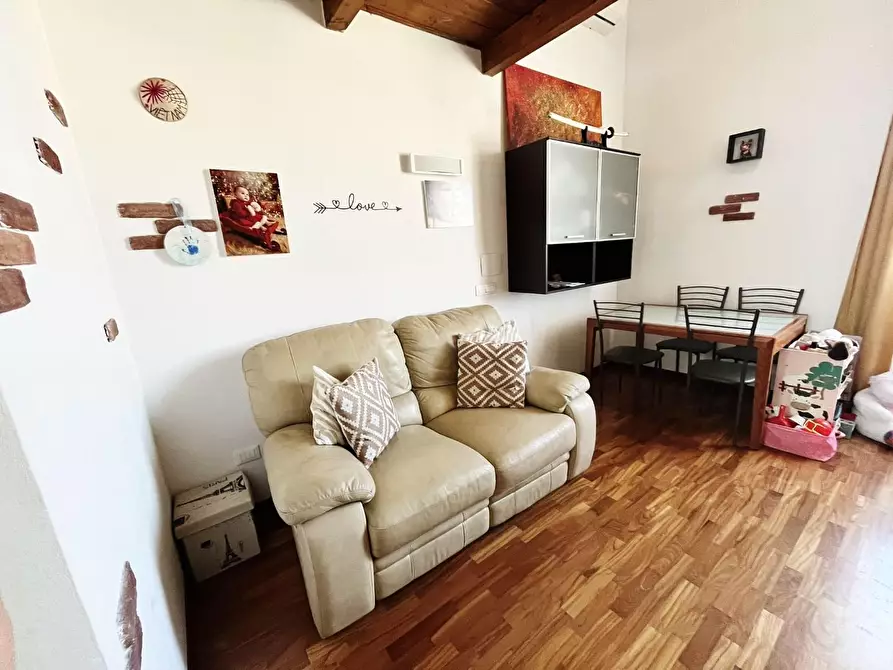 Immagine 3 di Appartamento in vendita  a Livorno