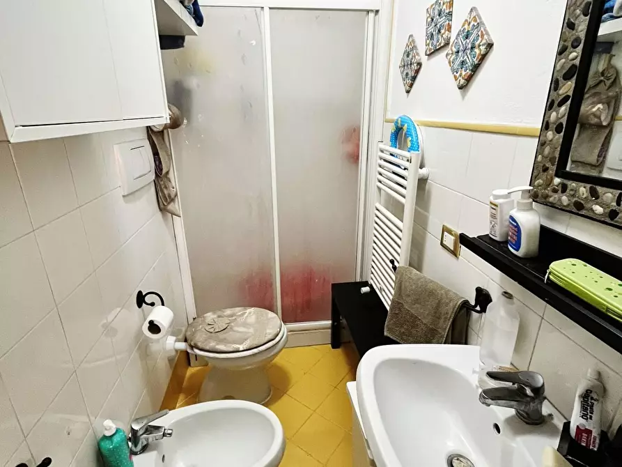 Immagine 8 di Appartamento in vendita  a Livorno