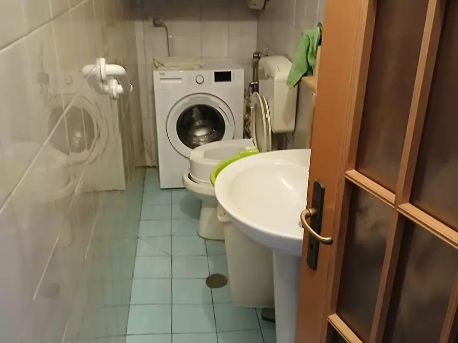 Immagine 4 di Appartamento in vendita  a Rosignano Marittimo