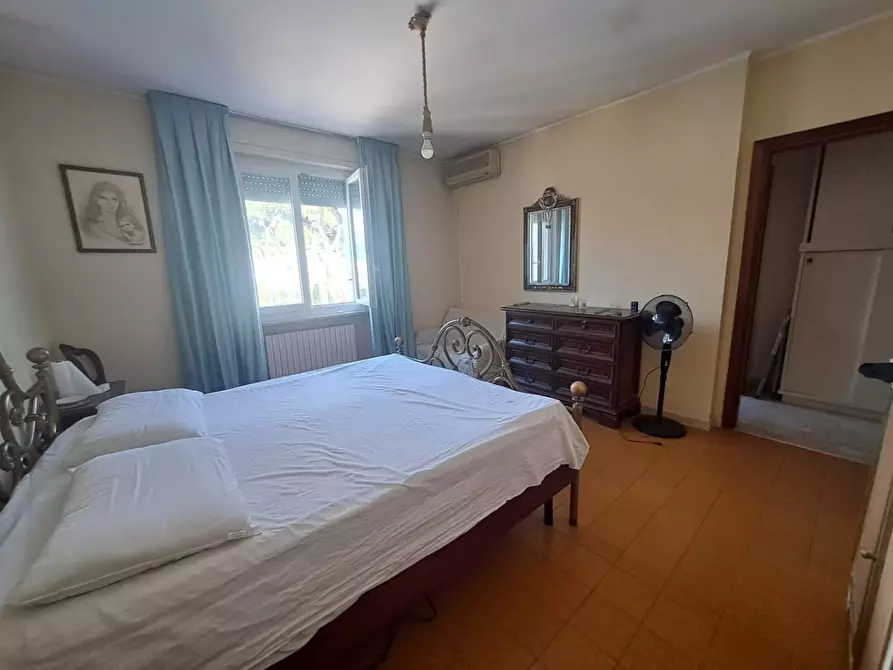 Immagine 8 di Appartamento in affitto  a Carrara