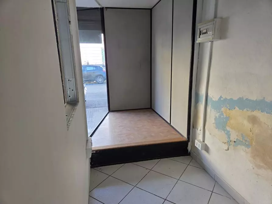 Immagine 2 di Appartamento in vendita  a Cecina