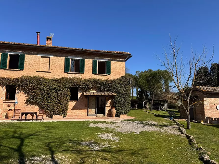 Immagine 22 di Villa in vendita  a Asciano