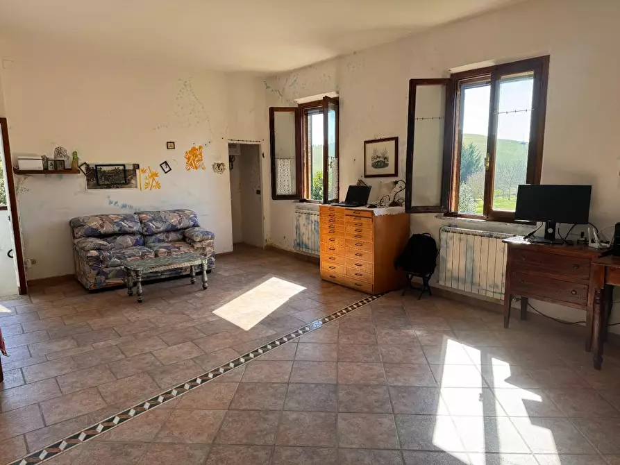Immagine 13 di Villa in vendita  a Asciano