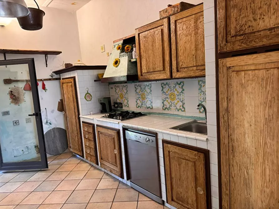 Immagine 8 di Villa in vendita  a Asciano