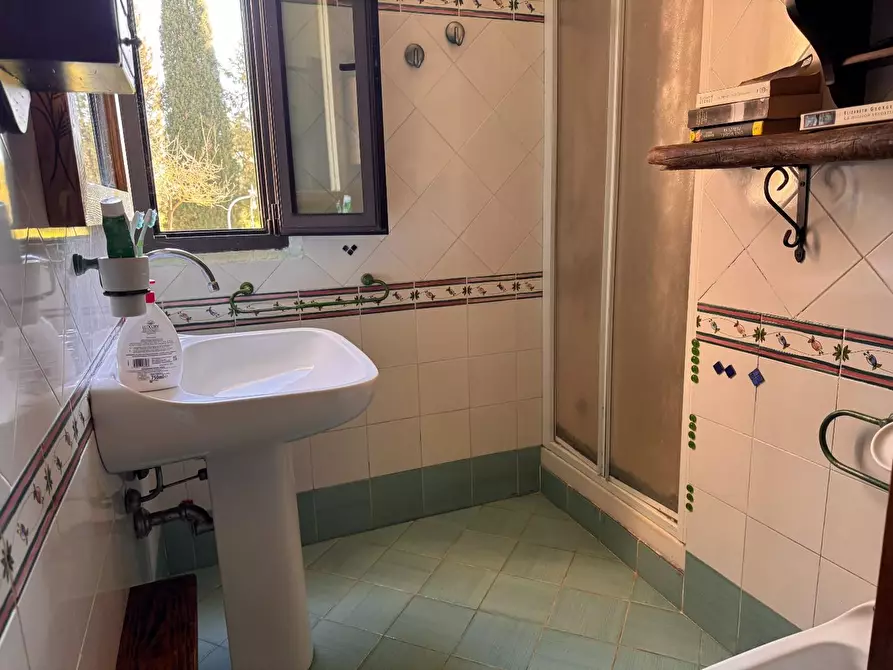 Immagine 15 di Villa in vendita  a Asciano