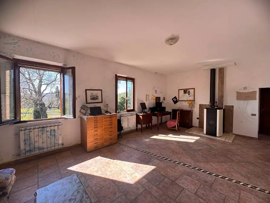 Immagine 14 di Villa in vendita  a Asciano