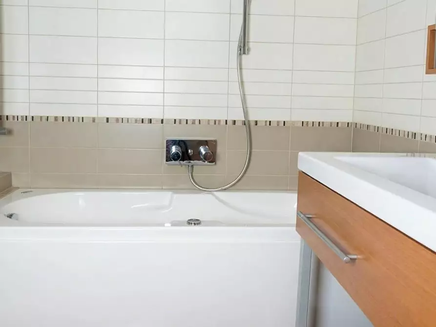 Immagine 14 di Appartamento in vendita  a Lecce