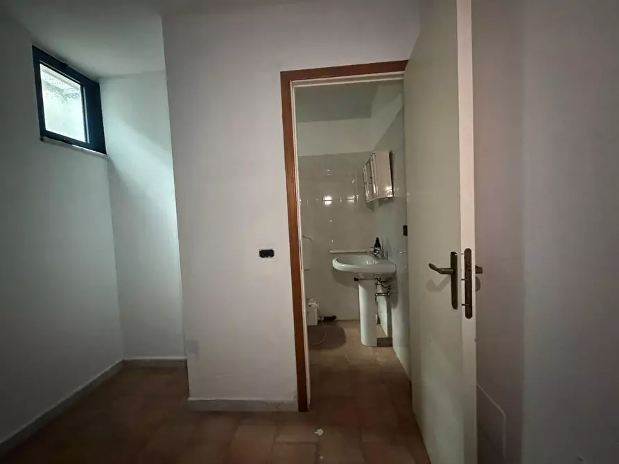 Immagine 14 di Villetta a schiera in vendita  a Viareggio