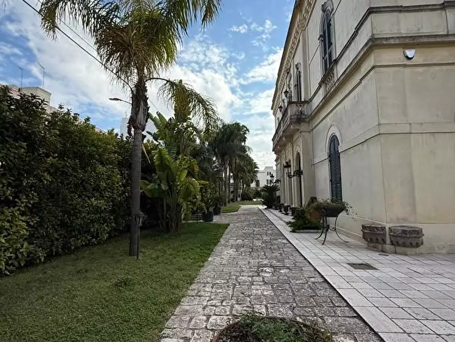 Immagine 4 di Villa in vendita  a Alessano