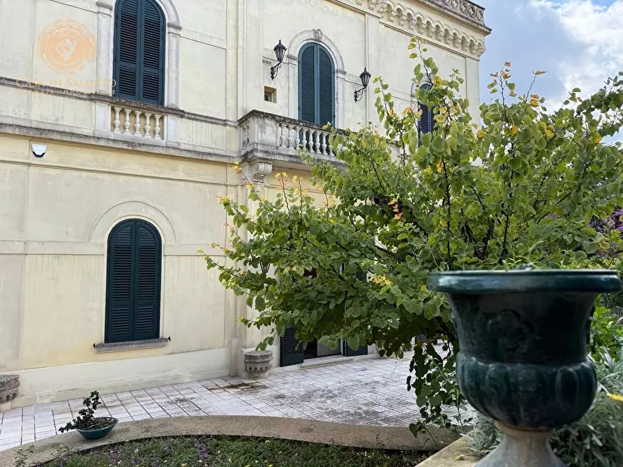 Immagine 9 di Villa in vendita  a Alessano