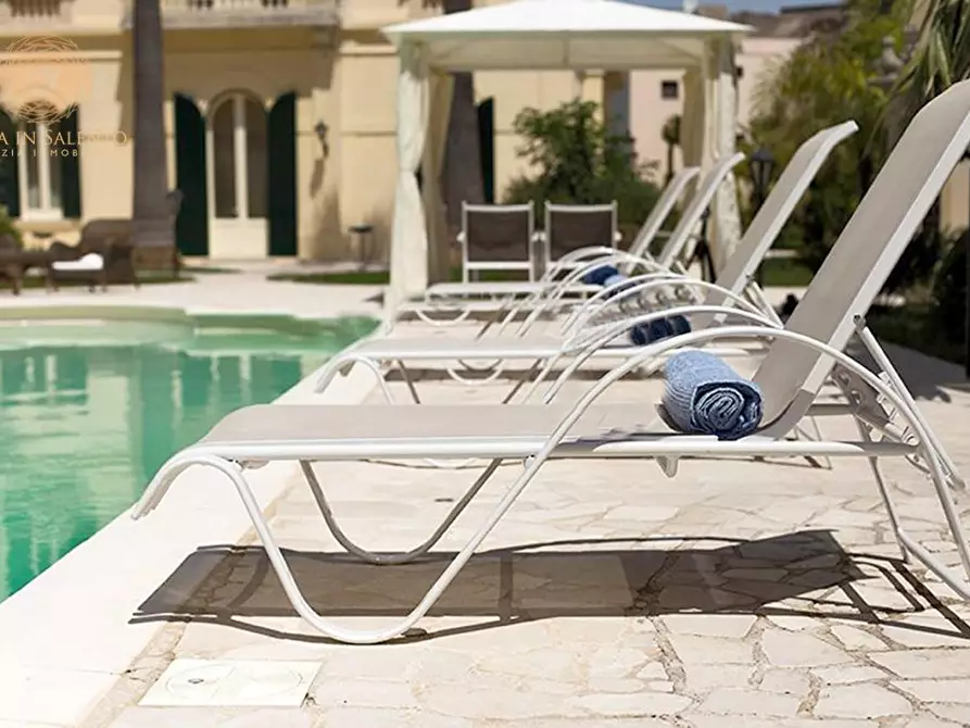 Immagine 21 di Villa in vendita  a Alessano