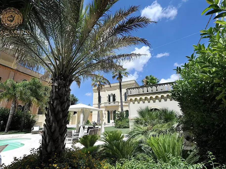 Immagine 14 di Villa in vendita  a Alessano