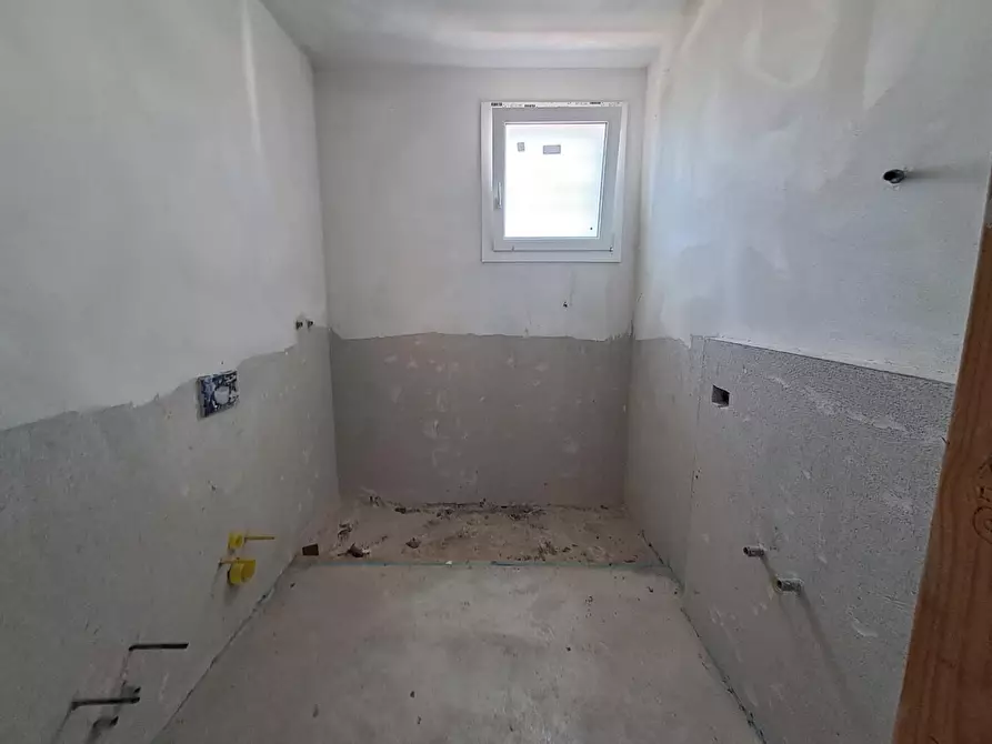 Immagine 8 di Casa bifamiliare in vendita  a Bientina