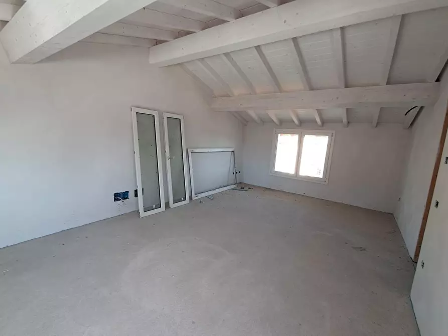 Immagine 12 di Casa bifamiliare in vendita  a Bientina