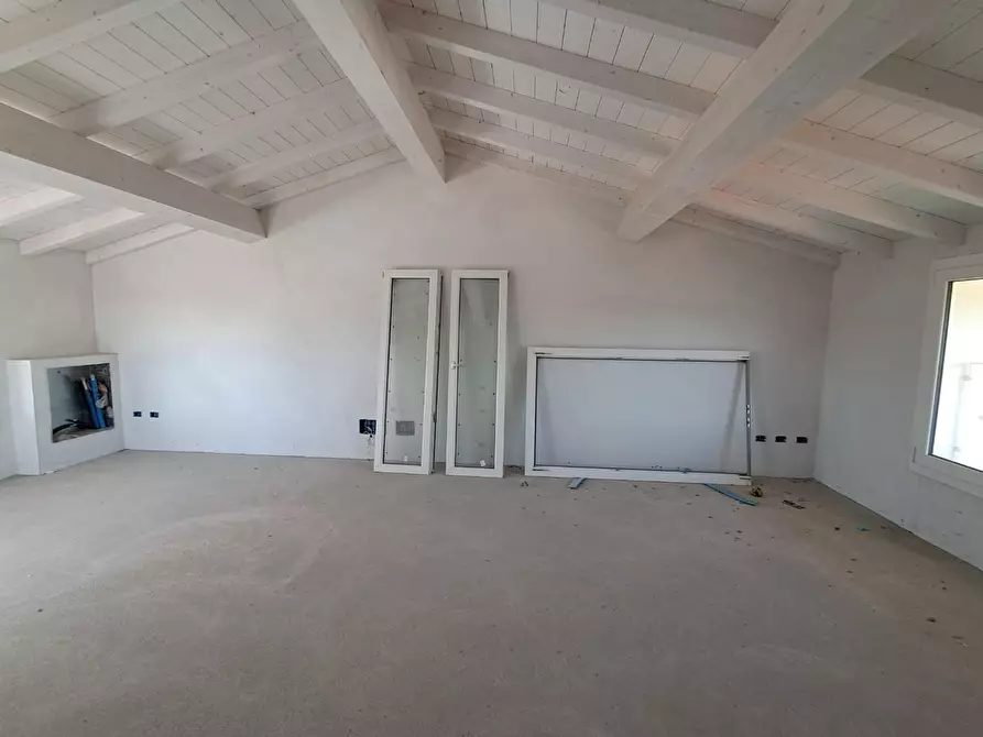 Immagine 13 di Casa bifamiliare in vendita  a Bientina