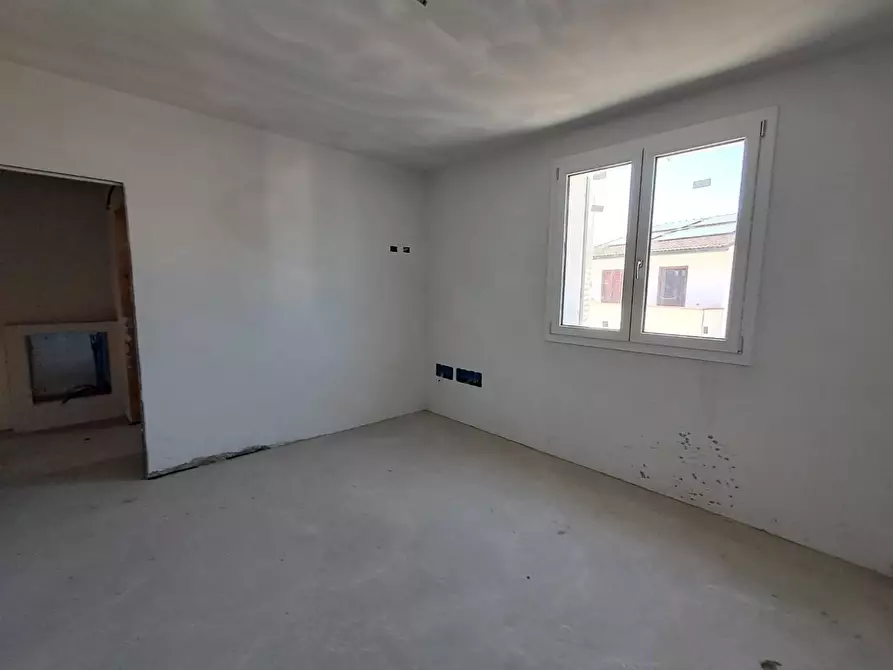 Immagine 9 di Casa bifamiliare in vendita  a Bientina