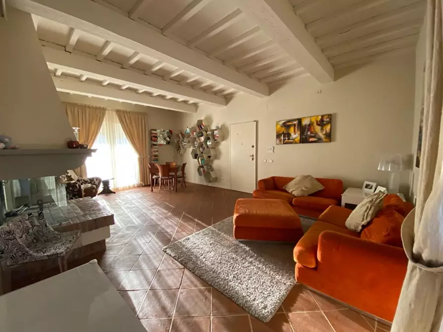 Immagine 8 di Casa colonica in vendita  a Montopoli In Val D'arno