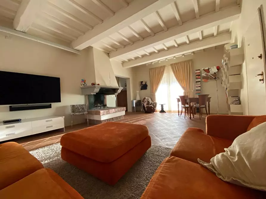 Immagine 7 di Casa colonica in vendita  a Montopoli In Val D'arno