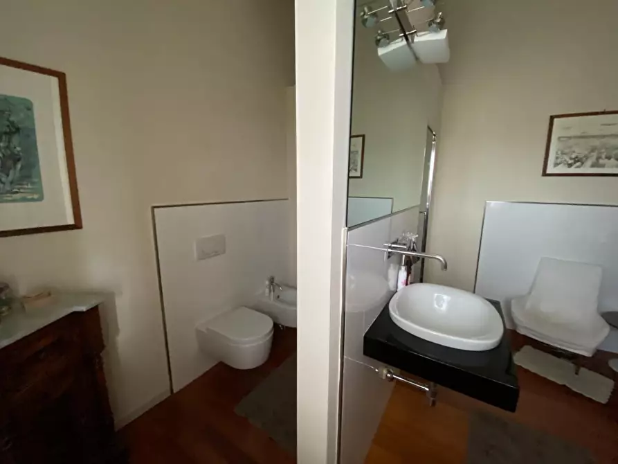 Immagine 34 di Casa colonica in vendita  a Montopoli In Val D'arno