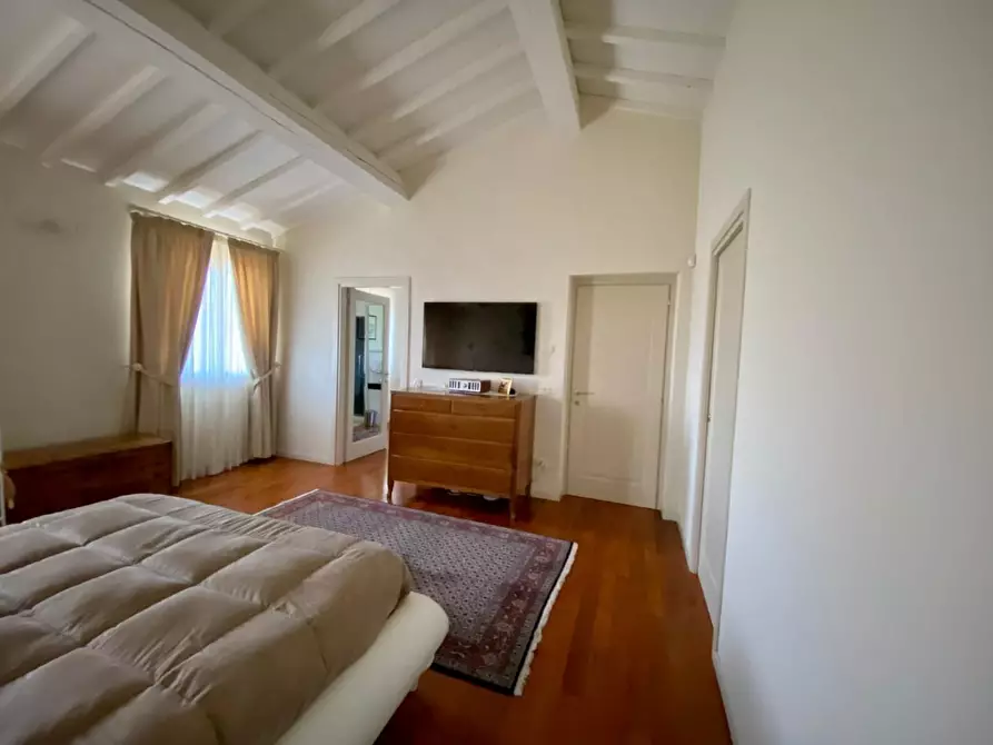 Immagine 31 di Casa colonica in vendita  a Montopoli In Val D'arno