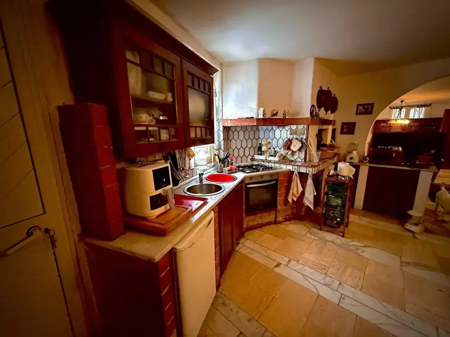 Immagine 12 di Casa indipendente in vendita  a Carrara