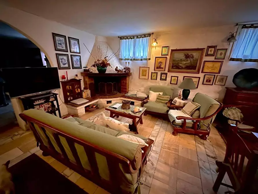 Immagine 15 di Casa indipendente in vendita  a Carrara