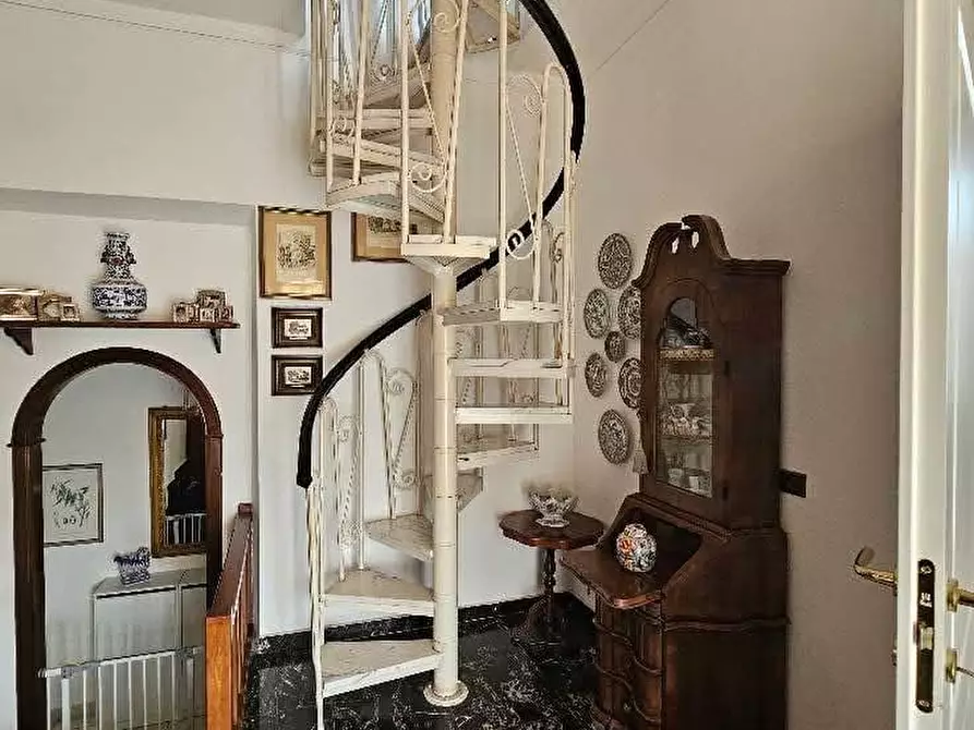 Immagine 16 di Casa indipendente in vendita  a Carrara