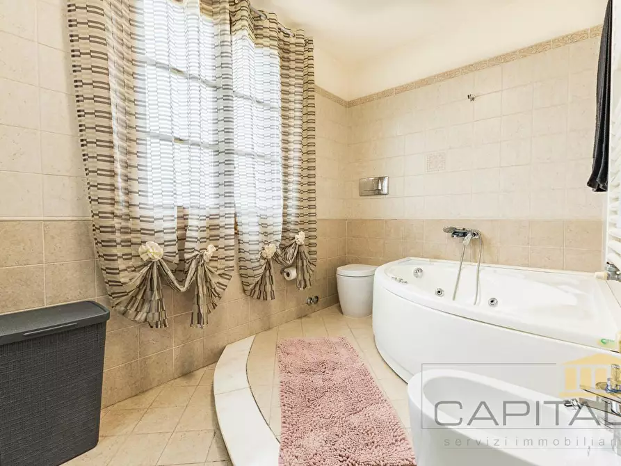 Immagine 31 di Villa in vendita  a Fucecchio