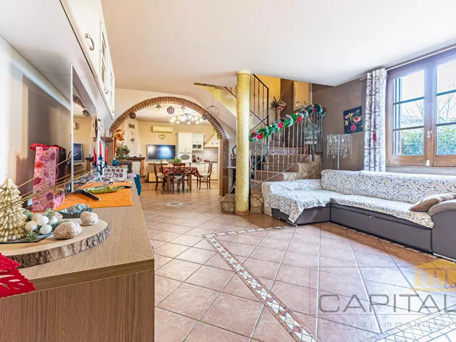 Immagine 11 di Villa in vendita  a Fucecchio