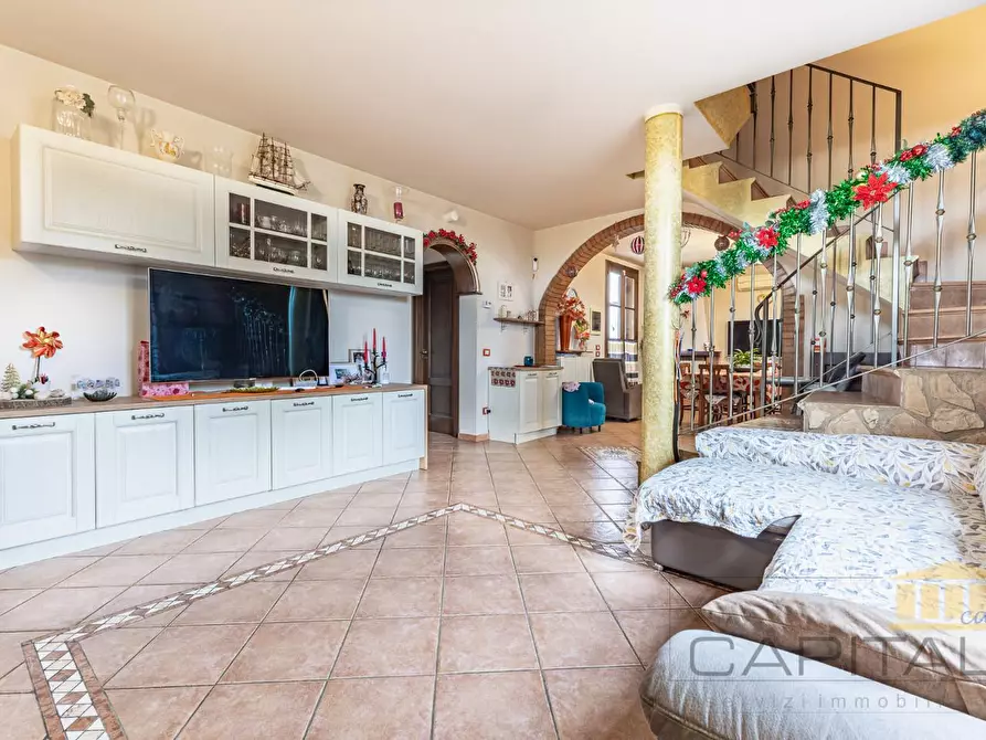 Immagine 8 di Villa in vendita  a Fucecchio