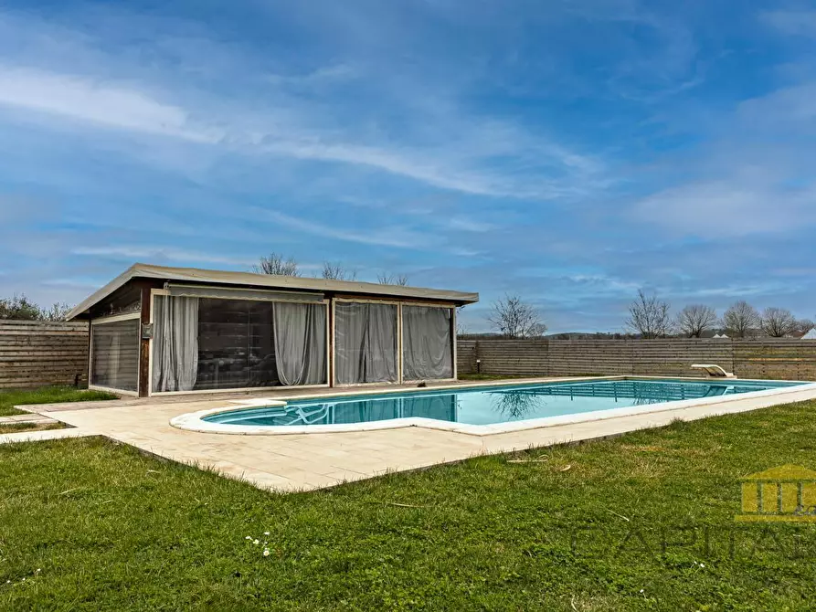 Immagine 3 di Villa in vendita  a Fucecchio