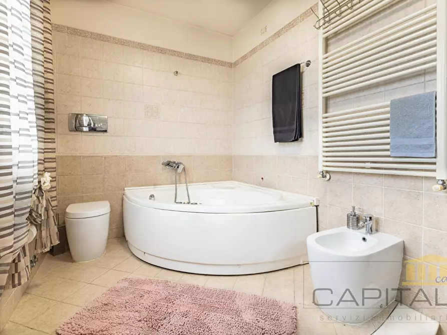 Immagine 32 di Villa in vendita  a Fucecchio