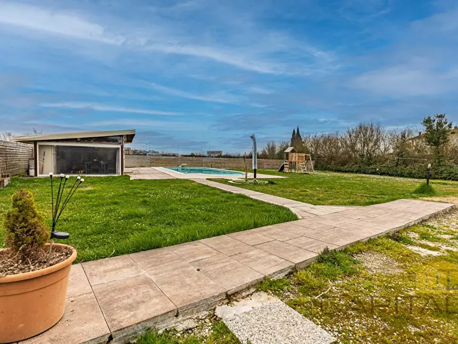 Immagine 6 di Villa in vendita  a Fucecchio