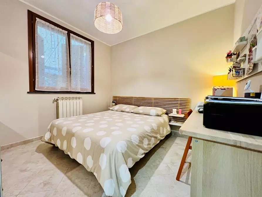 Immagine 19 di Appartamento in vendita  a Lucca