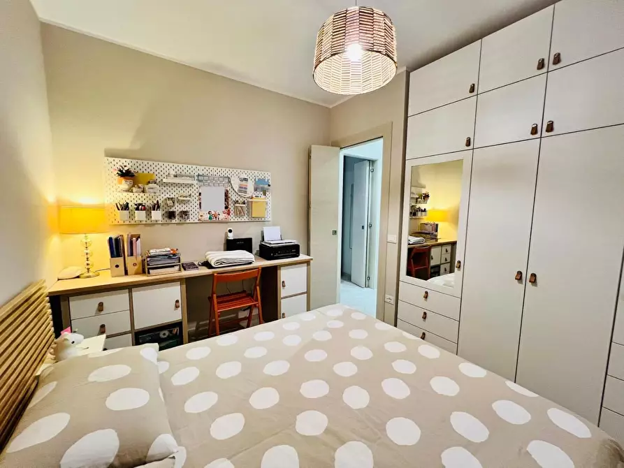 Immagine 21 di Appartamento in vendita  a Lucca