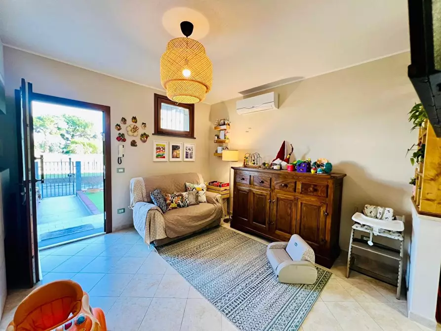 Immagine 10 di Appartamento in vendita  a Lucca