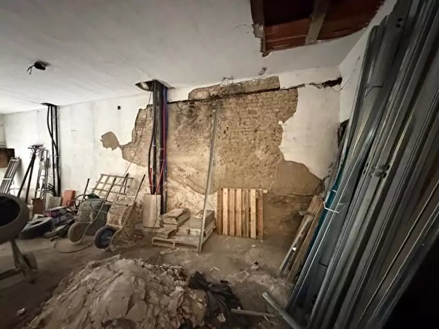 Immagine 4 di Appartamento in vendita  a Pisa