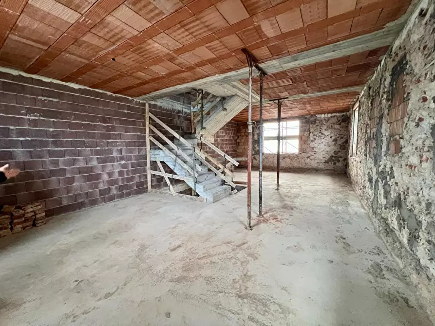 Immagine 16 di Casa bifamiliare in vendita  a Pontedera