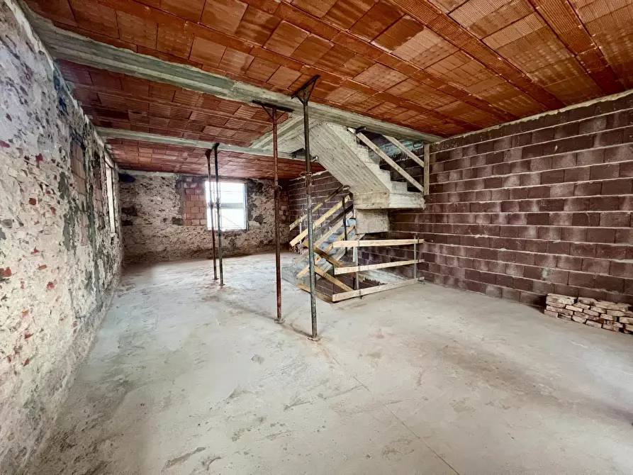 Immagine 13 di Casa bifamiliare in vendita  a Pontedera