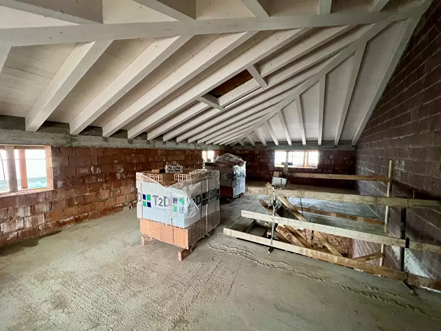 Immagine 11 di Casa bifamiliare in vendita  a Pontedera