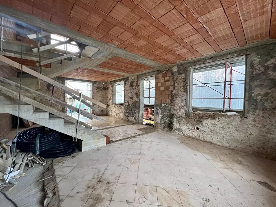 Immagine 19 di Casa bifamiliare in vendita  a Pontedera