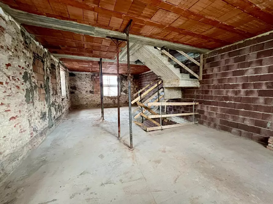 Immagine 14 di Casa bifamiliare in vendita  a Pontedera