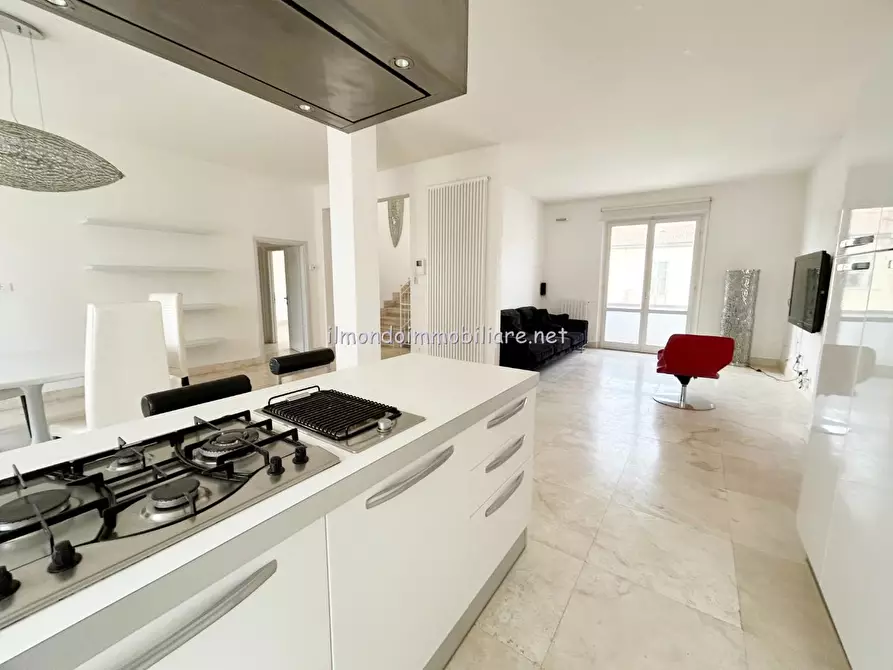 Immagine 5 di Casa bifamiliare in vendita  a Cecina