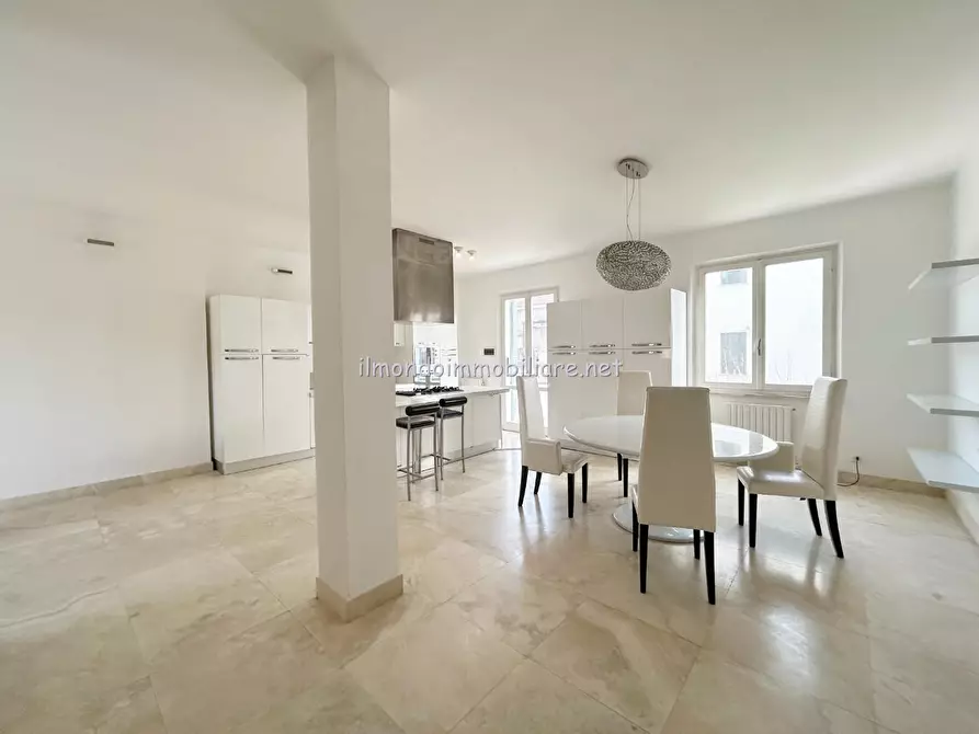 Immagine 2 di Casa bifamiliare in vendita  a Cecina