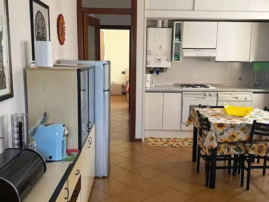 Immagine 3 di Appartamento in vendita  a Carrara