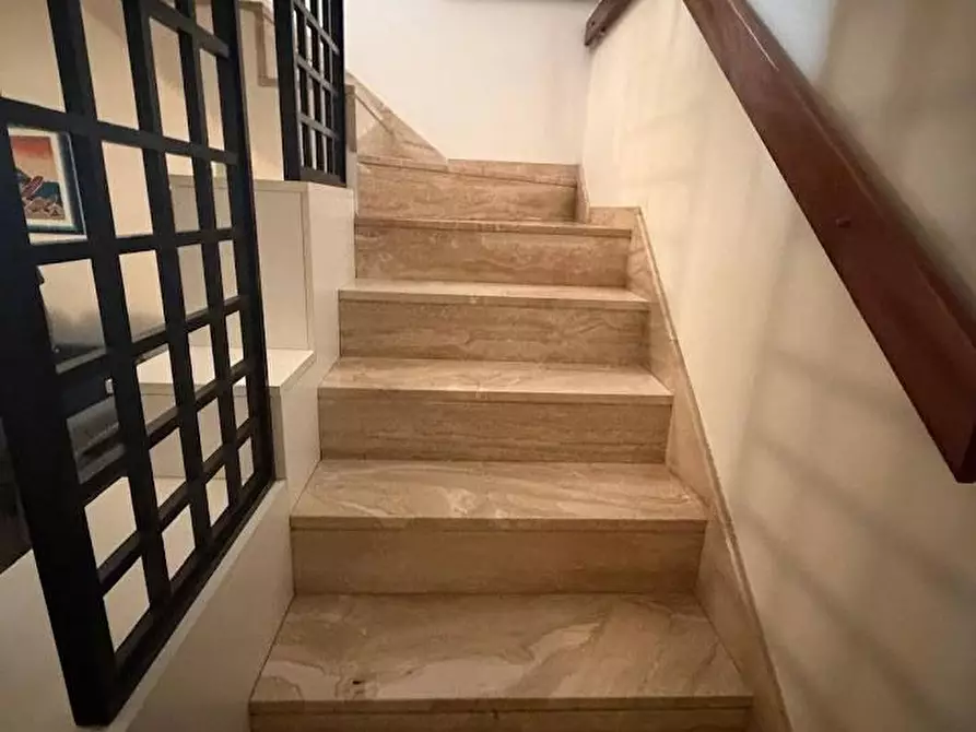 Immagine 8 di Appartamento in vendita  a Carrara