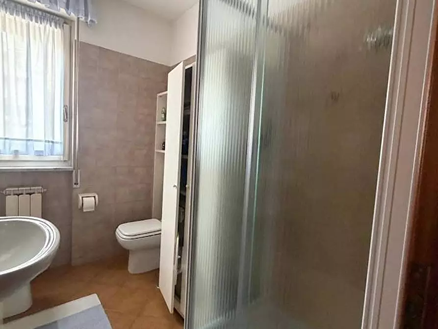 Immagine 7 di Appartamento in vendita  a Carrara