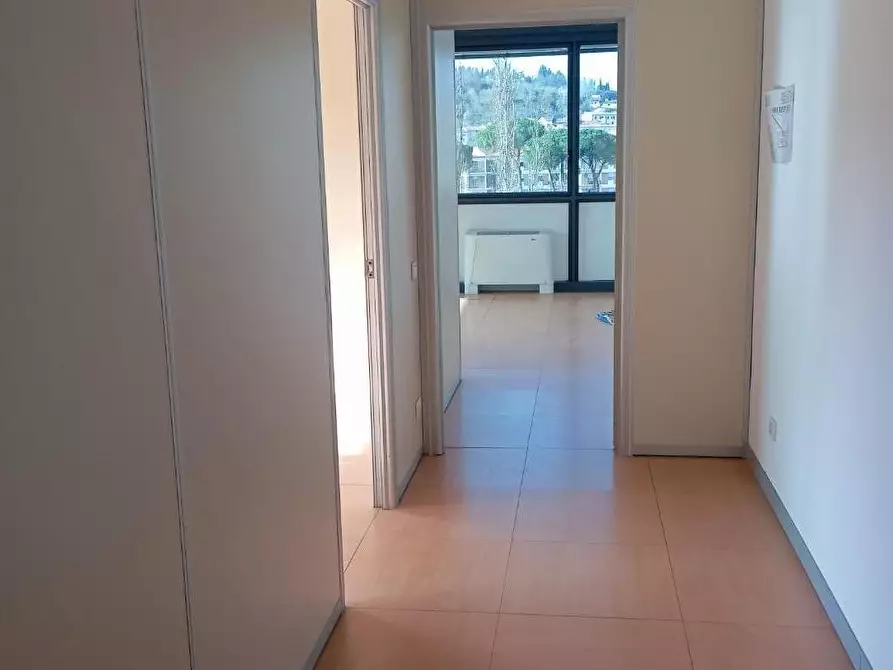 Immagine 4 di Ufficio in affitto  a Poggibonsi